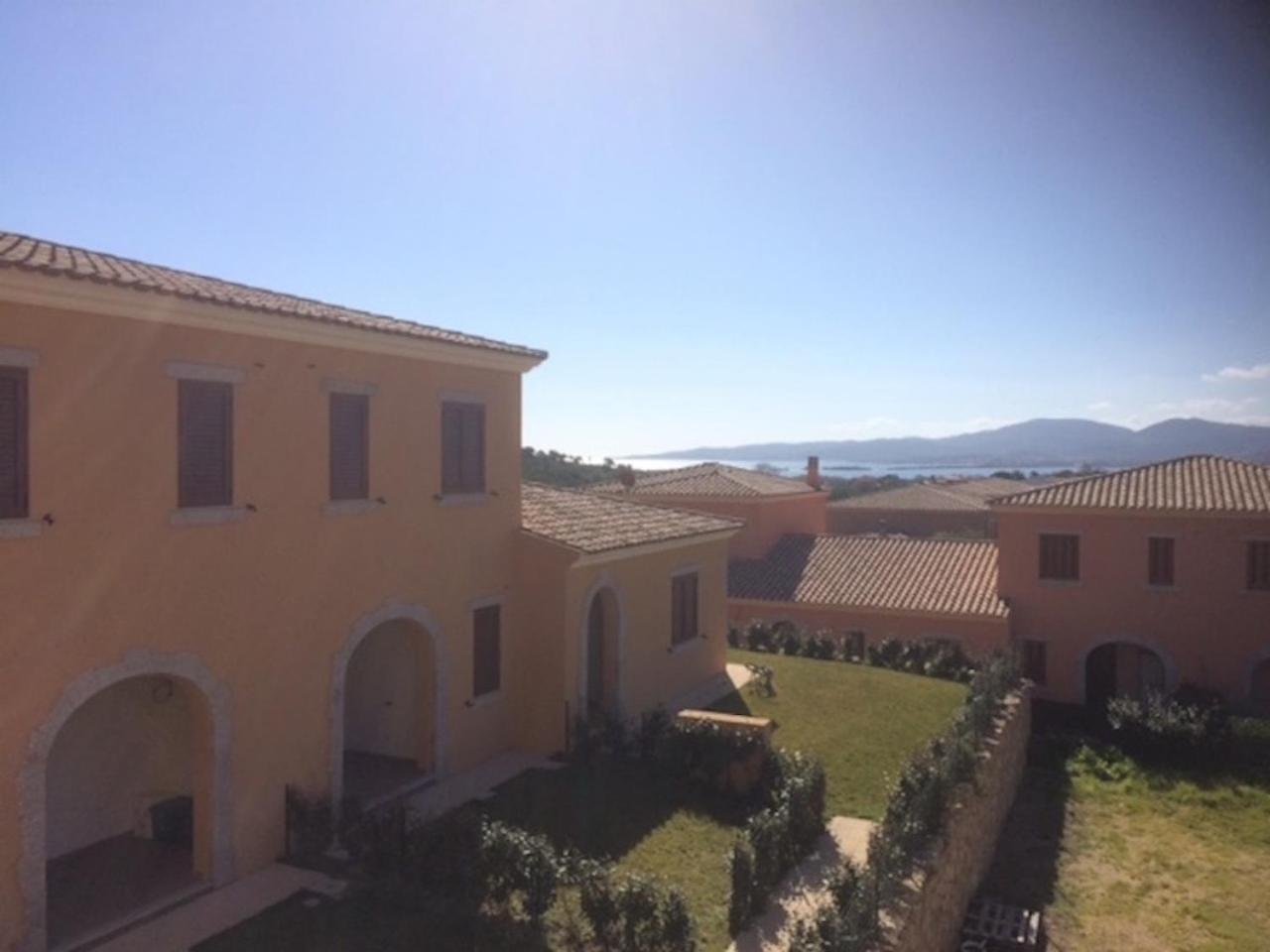Residence Arruli San Teodoro  Exteriör bild